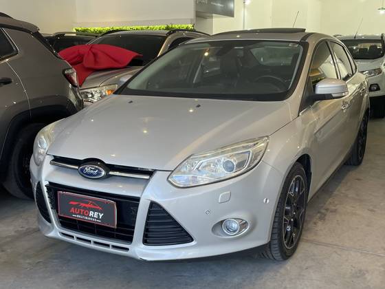 FORD FOCUS 2.0 TITANIUM SEDAN 16V FLEX 4P AUTOMÁTICO